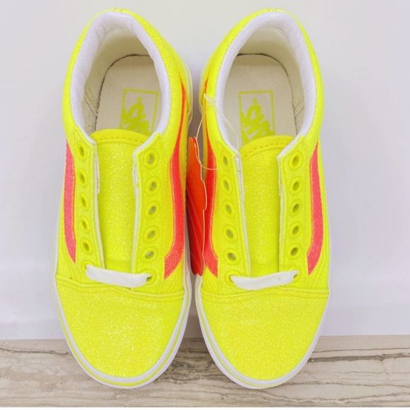 NWT vans - Picture 4 of 4